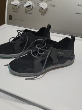 Merrell Men's Black & Gray Trail Running Sneakers with Teal Accents